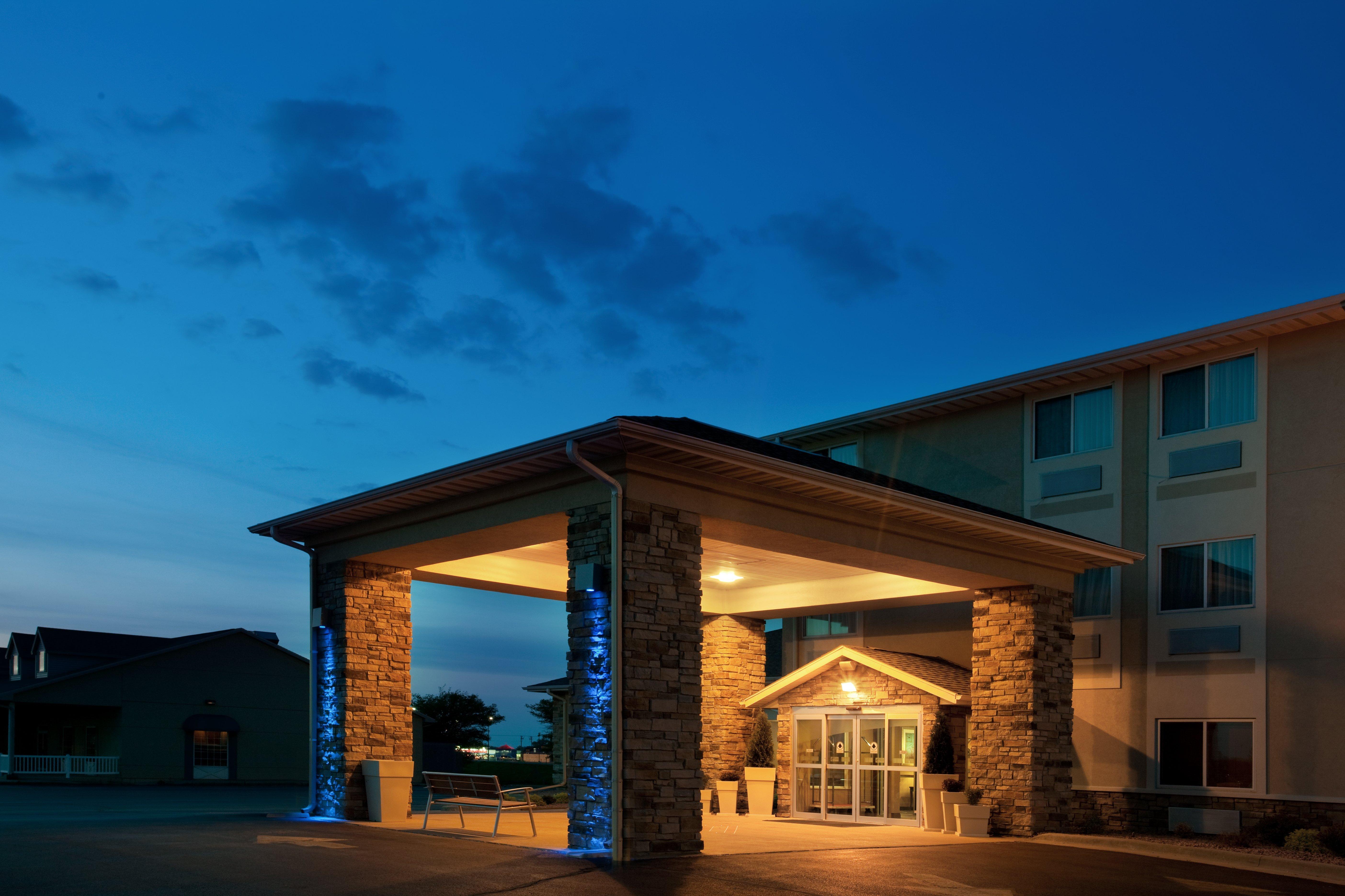 Holiday Inn Express Tuscola Eksteriør bilde